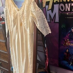 Elegant Cream Lace Dress